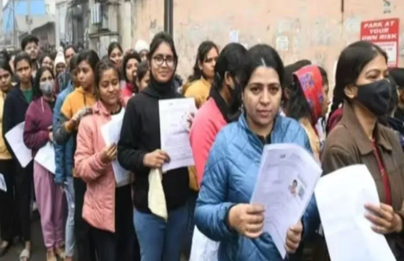 बीते वित्त वर्ष में महिलाओं की परिसर भर्ती पांच प्रतिशत बढ़ी: रिपोर्ट 