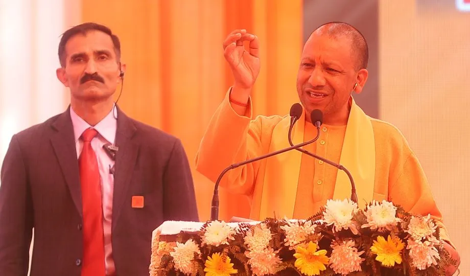 खास हैं बरेली के जनप्रतिनिधि, कोई इंसान तो कोई जानवरों का डॉक्टर- सीएम योगी