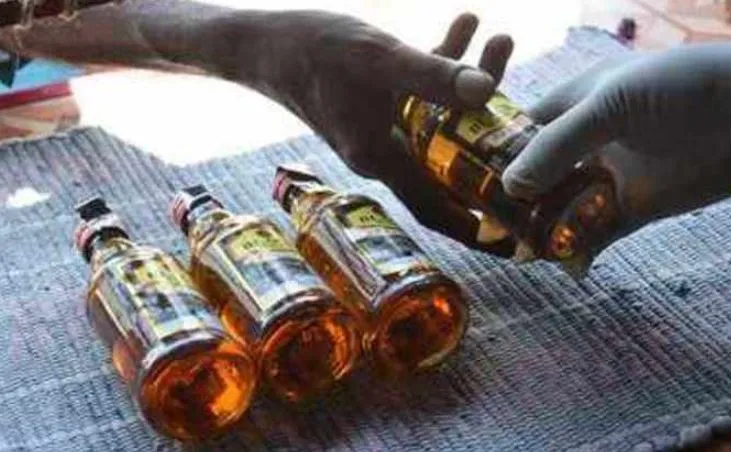 मेरठ: होली के दिन नहीं खरीद पाएंगे शराब, डीएम ने 25 मार्च को दुकानें बंद करने के दिए आदेश