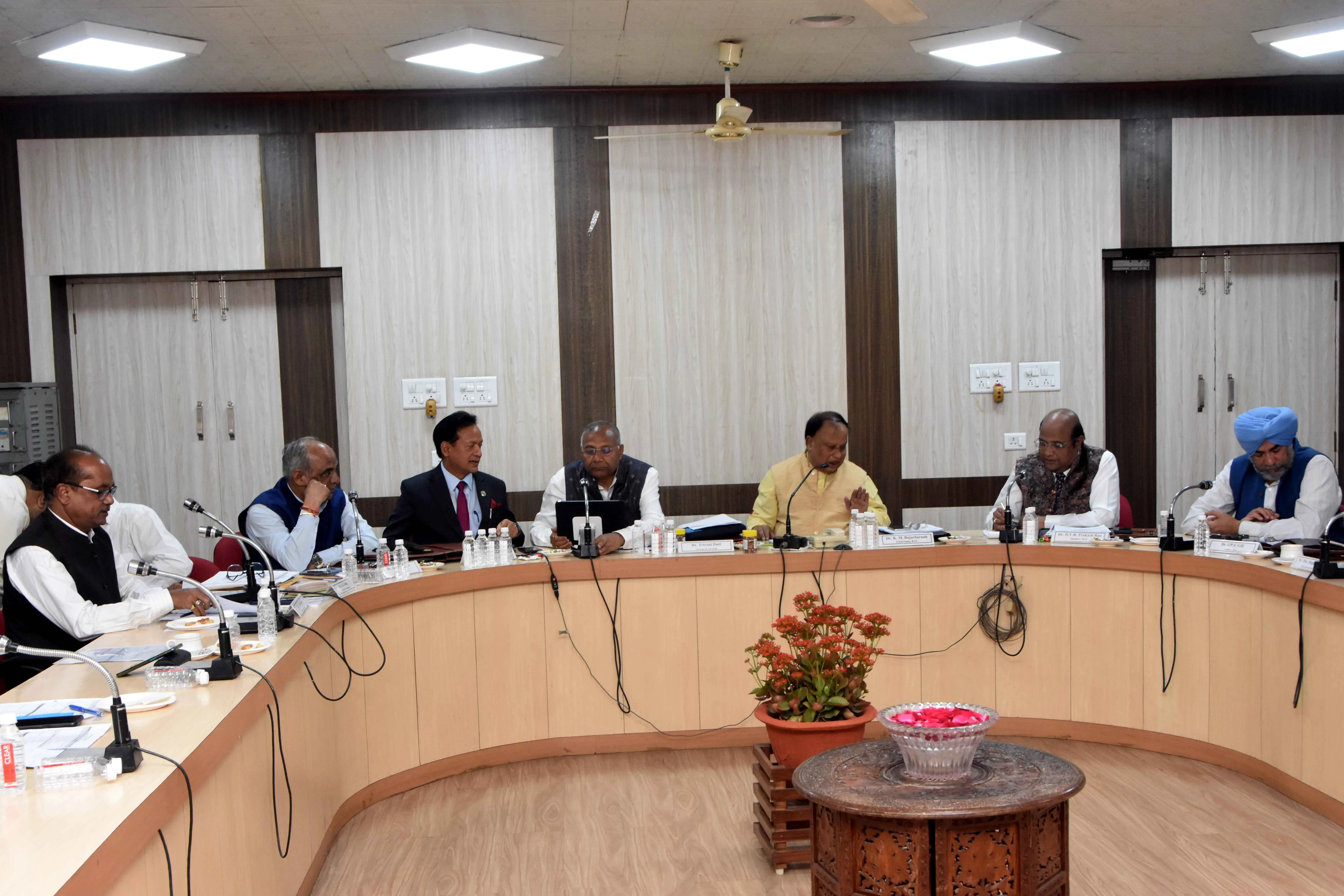 बरेली: मुंहपका और खुरपका बीमारी की रोकथाम के लिए किए जाएंगे शोध
