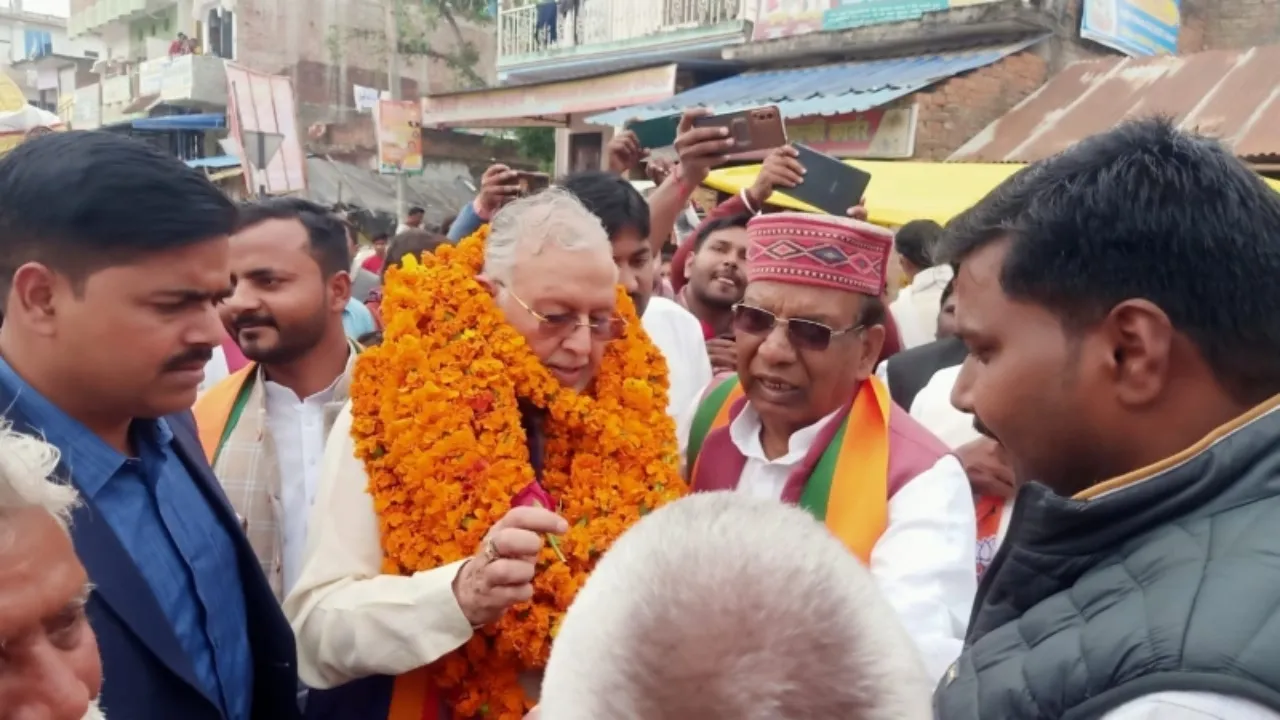 सुलतानपुर: अखंडनगर को नगर पंचायत बनाए जाने की मांग, कैबिनेट मंत्री सुरेश खन्ना को सौंपा ज्ञापन 