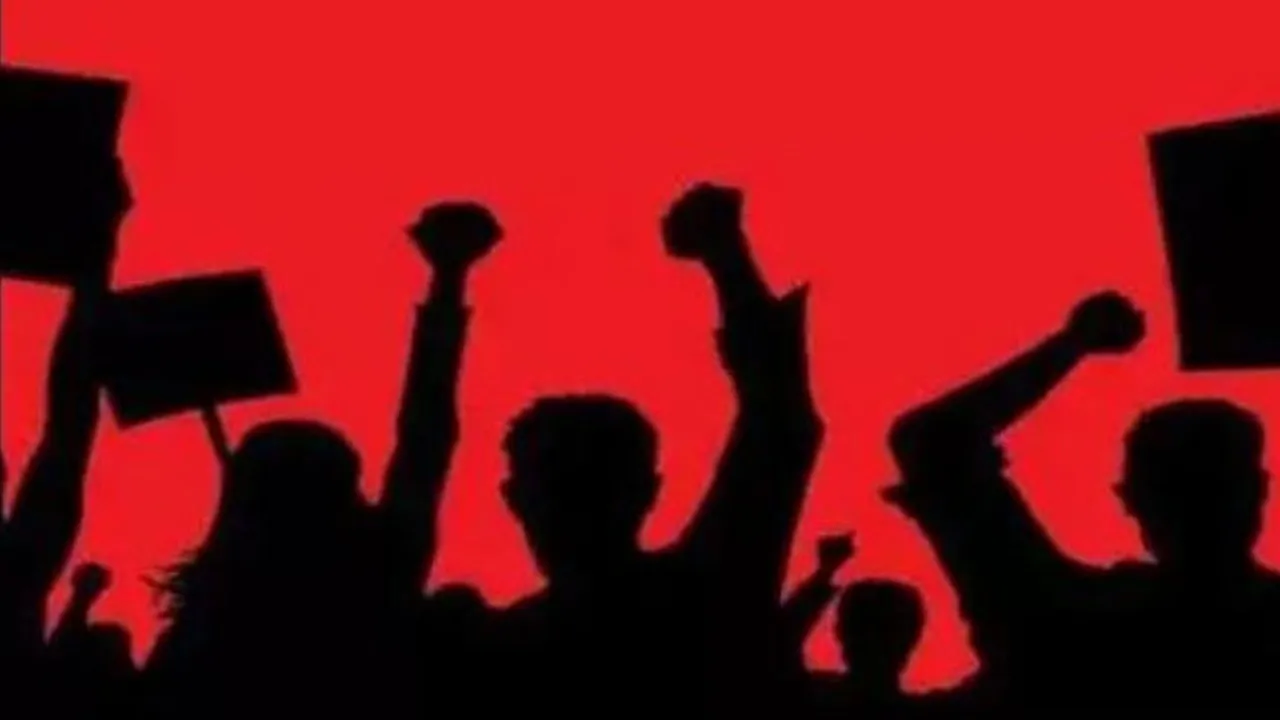 बहराइच: कम छात्र नामांकन पर प्रतिकूल प्रविष्टि के आदेश पर शिक्षक संगठन नाराज