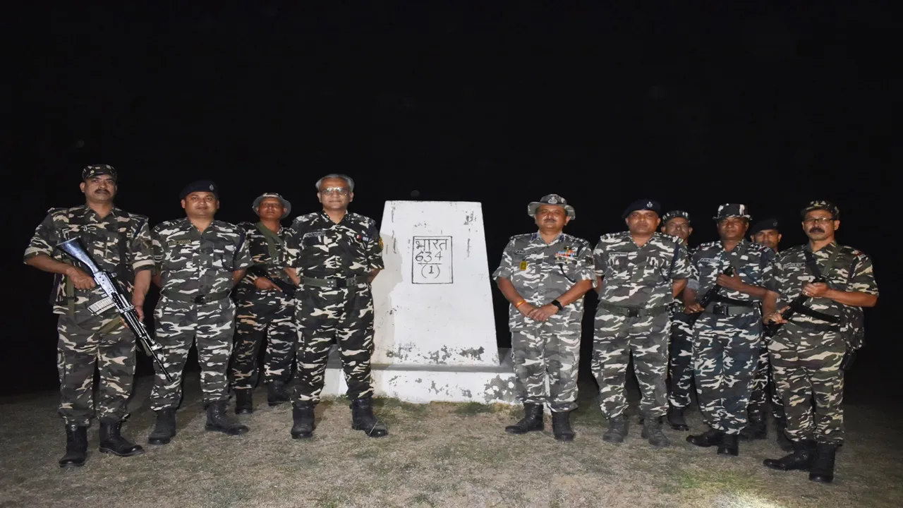 श्रावस्ती: महानिरीक्षक ने भारत-नेपाल सीमा का दौरा कर लिया सुरक्षा का जायजा