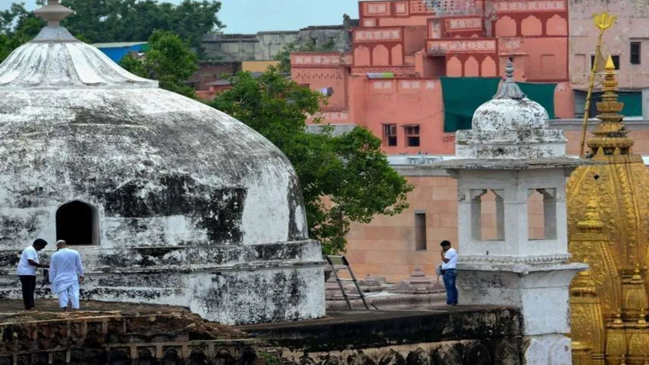 ज्ञानवापी केस: तहखाने के ऊपर मुस्लिम श्रद्धालुओं को जाने से रोकने से संबंधी याचिका पर 11 अप्रैल को होगी सुनवाई 