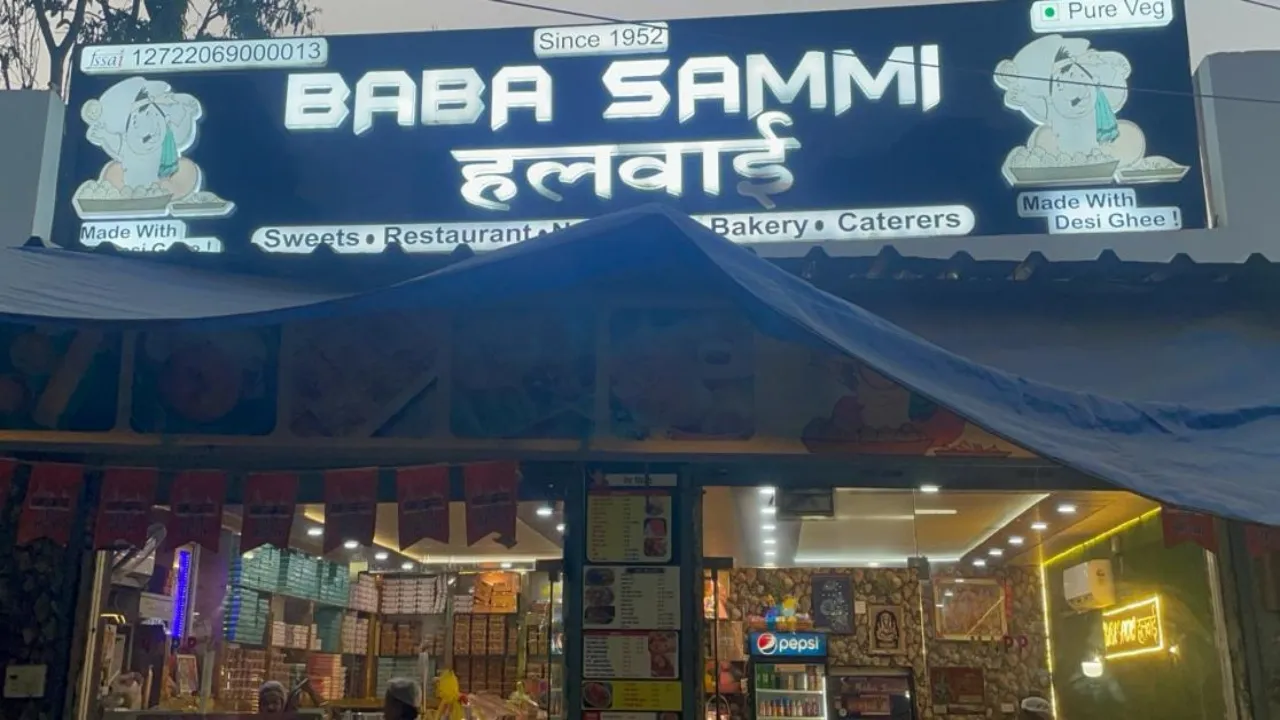 हरदोई में बनी सोने की गुझिया, दूर-दूर से खरीदने पहुँच रहे लोग-एक पीस की कीमत जानकर रह जायेंगे हैरान   
