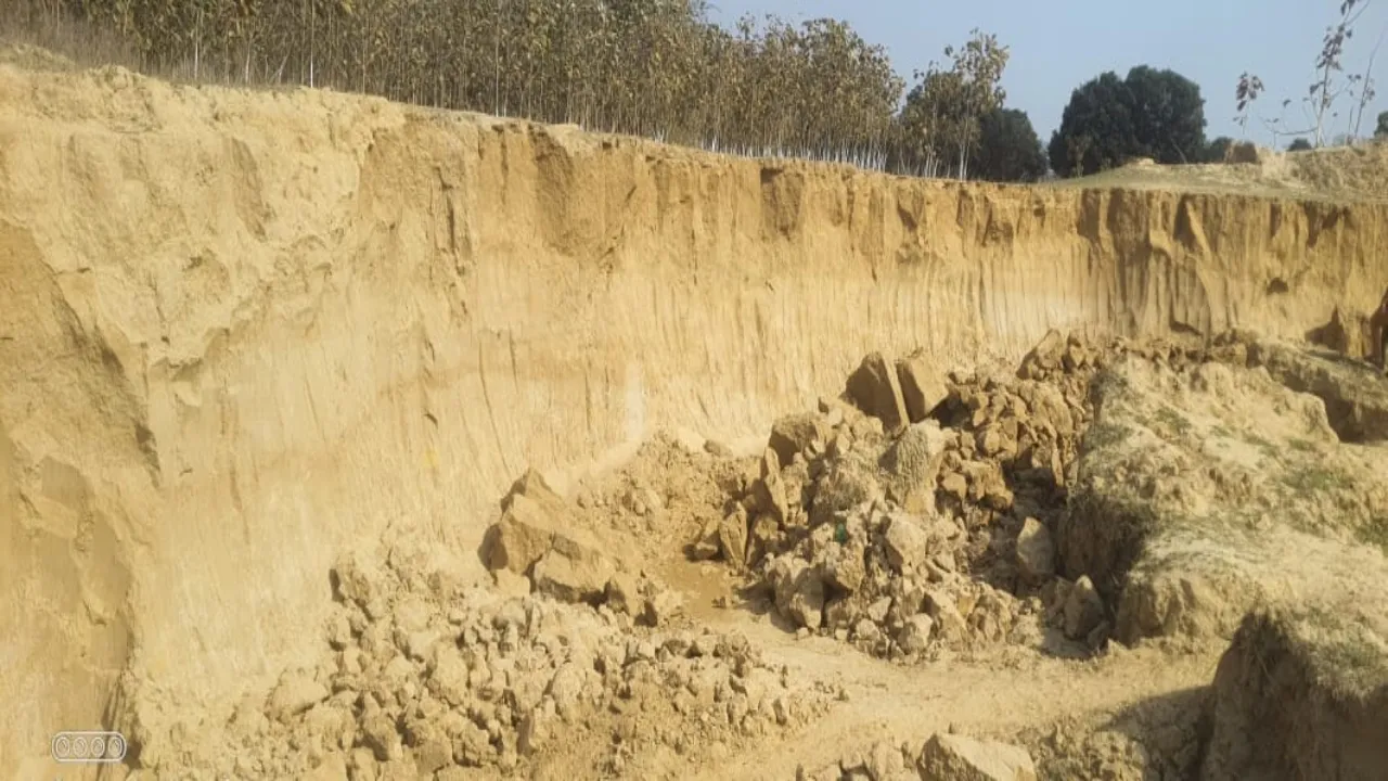गोंडा: खदान का अरार गिरने से मासूम बच्ची की दबकर मौत
