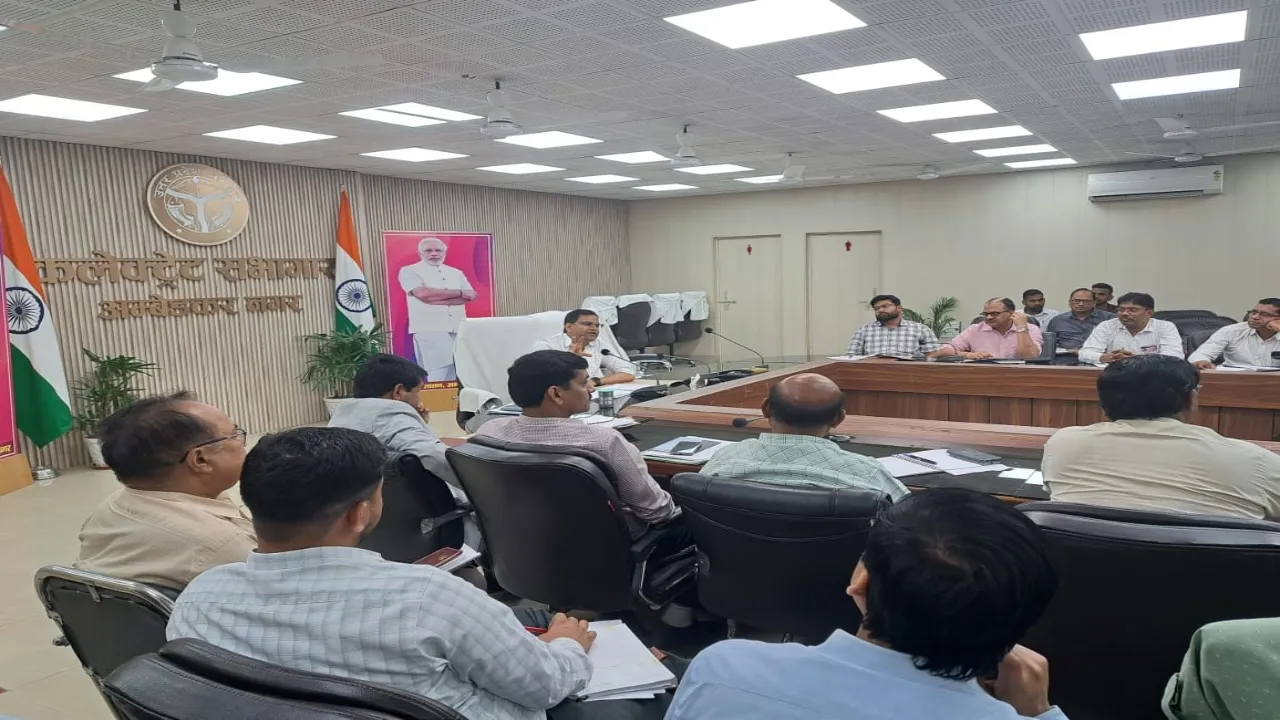 अंबेडकरनगर: आचार संहिता लागू होते ही हटाएं बैनर और पोस्टर