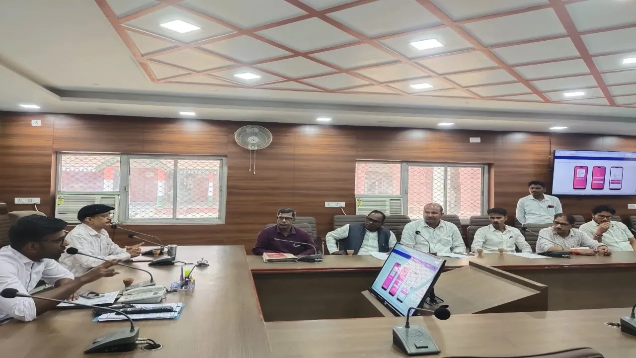 जौनपुर: सीडीओ ने लोकसभा चुनाव को लेकर की बैठक, दिए निर्देश  