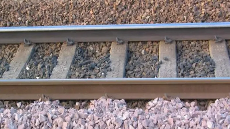 हरदोई: नहीं करना चाहता था घरवालों की मर्जी से शादी! ट्रेन के आगे कूदकर किया सुसाइड  