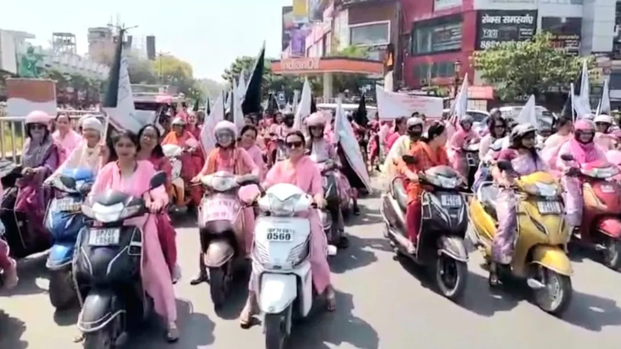 प्रयागराज: मतदाता जागरूकता के लिए स्वीप ने निकाली पिंक रैली, मतदान के लिए किया प्रेरित  