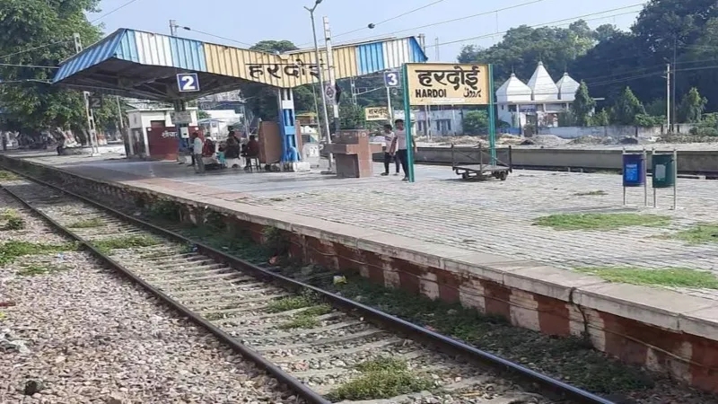 हरदोई: पत्नी के विदा न होने पर पति ने किया सुसाइड, ट्रेन के आगे लगाई छलांग 