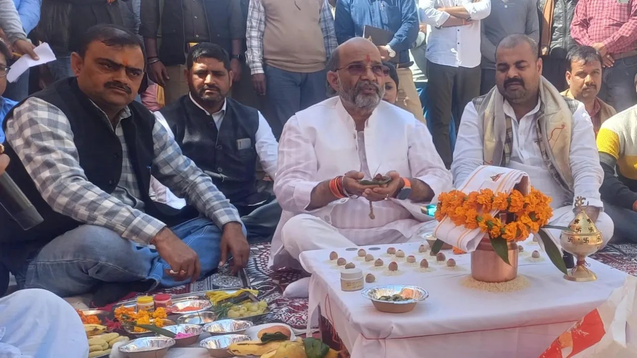 बहराइच: अब अन्नपूर्णा मॉडल दुकान पर खरीदें घरेलू सामान, विधायक ने तेजवापुर में किया शुभारम्भ 