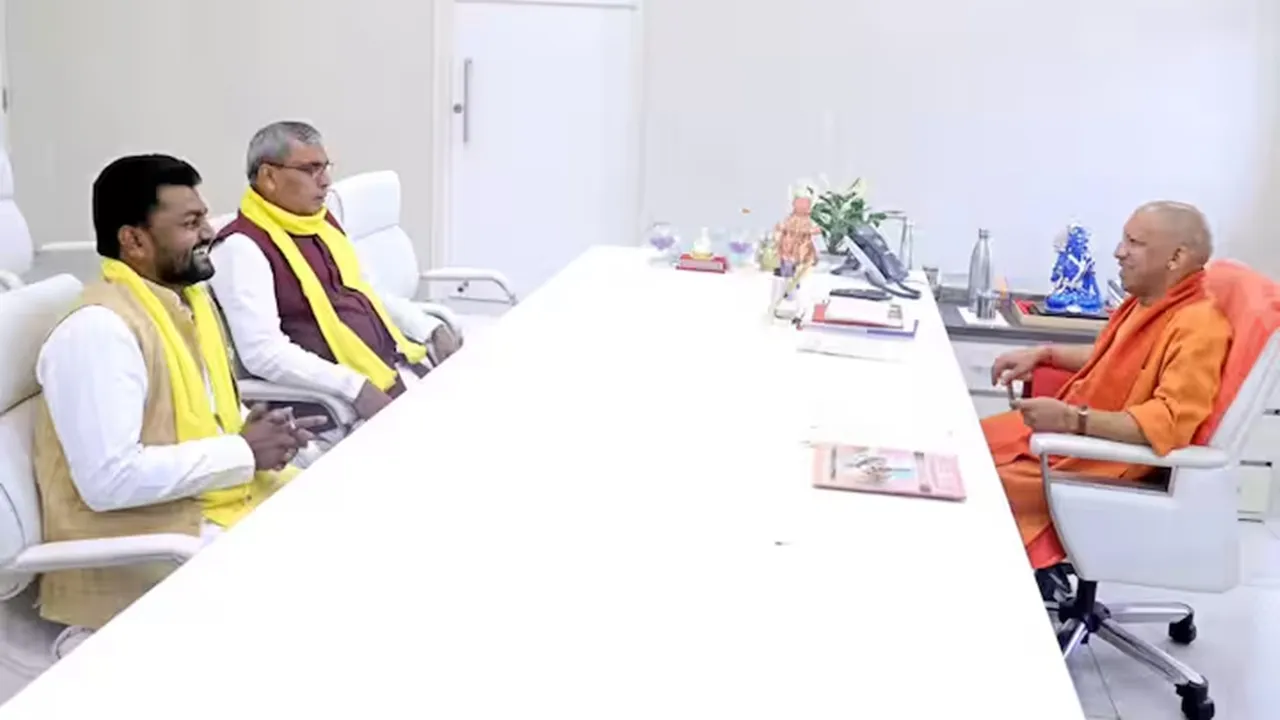 मंत्री बनने के बाद पहली बार सीएम योगी से मिले ओपी राजभर, लोकसभा चुनाव समेत इन मुद्दों पर हुई चर्चा