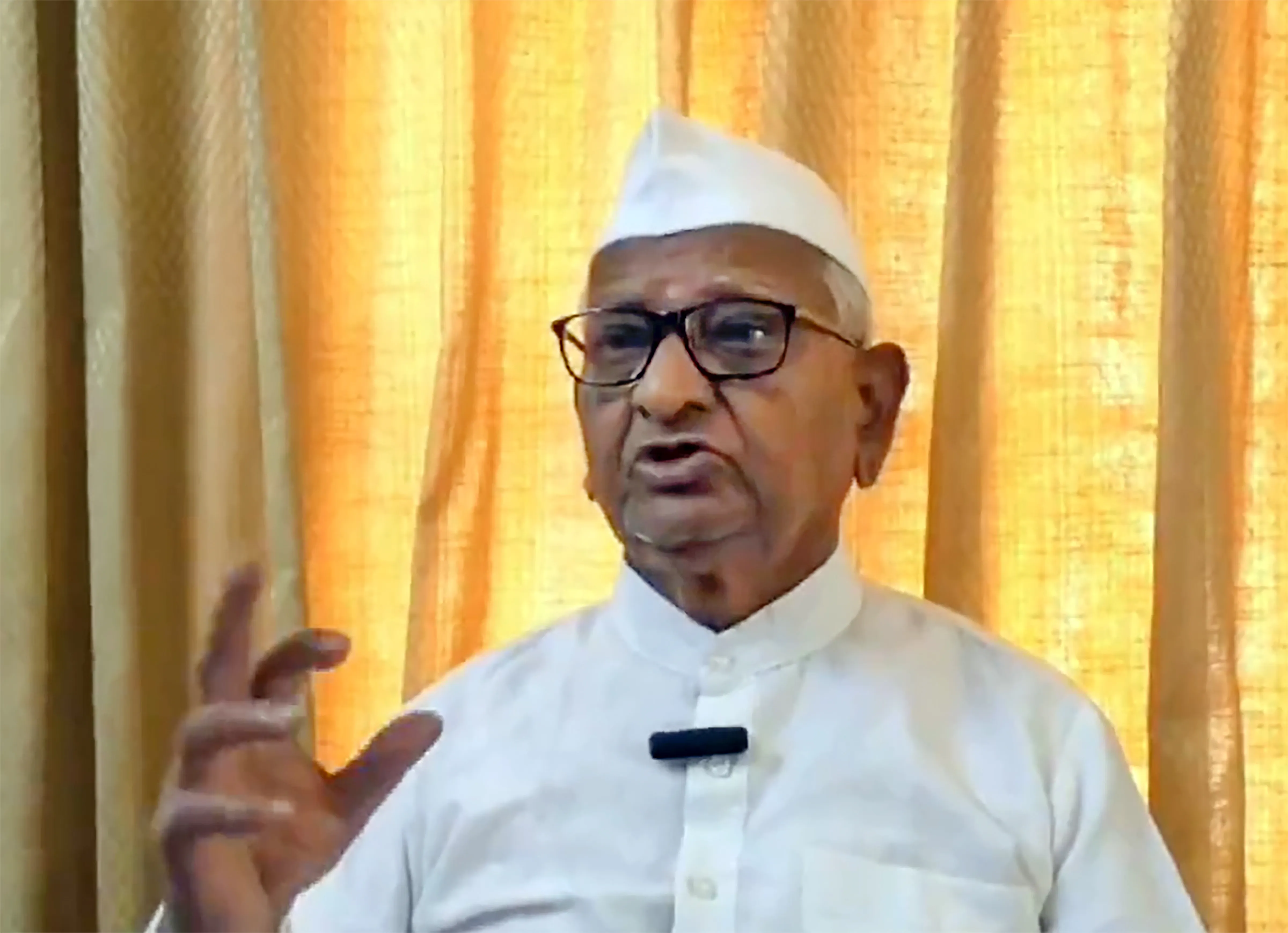 केजरीवाल की गिरफ्तारी पर अन्ना हजारे का आया पहला रिएक्शन, कह दी ये बड़ी बात