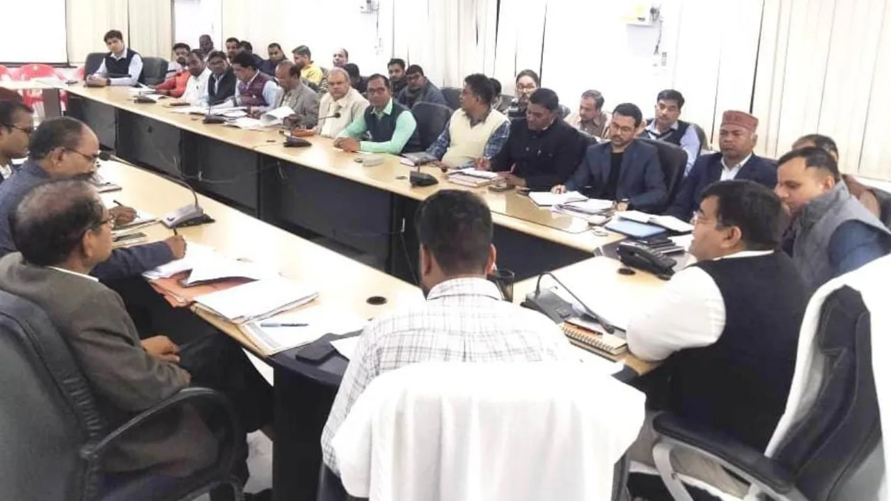 चुनाव ड्यूटी लगने के बाद व्यवधान पर बीएसए होंगे जिम्मेदार : डीएम