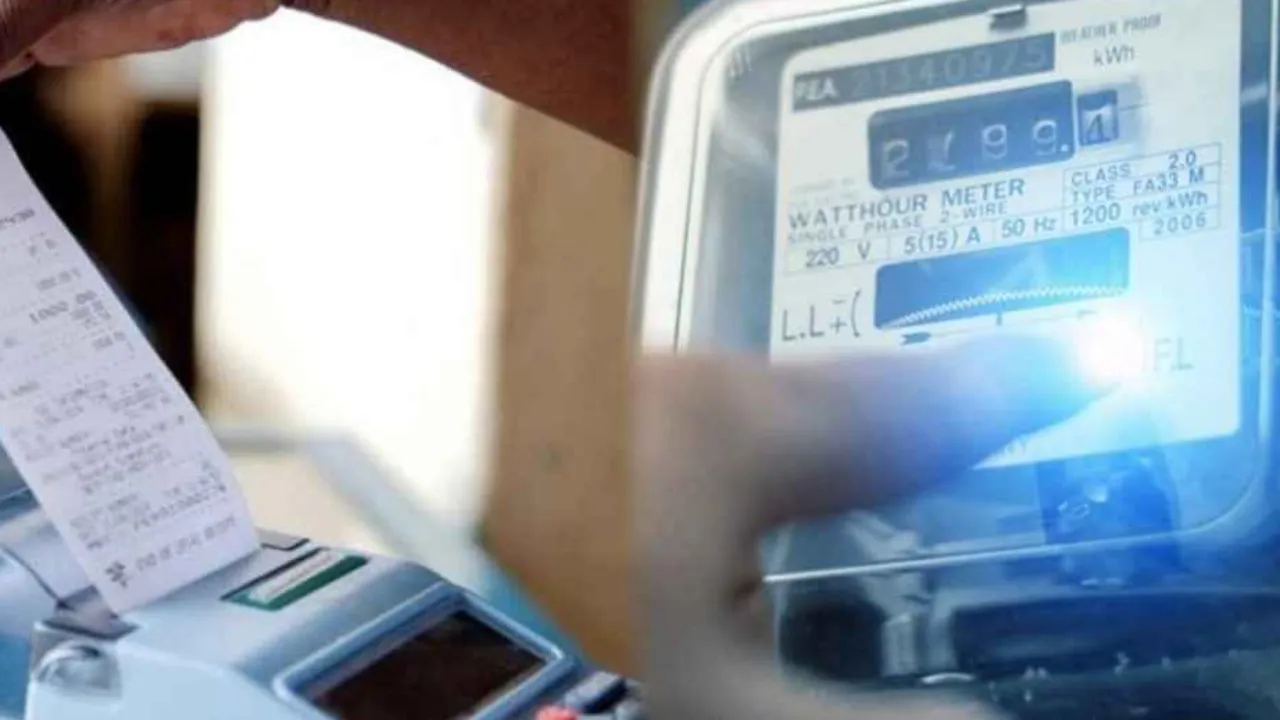 भ्रष्टाचार: धन उगाही कर घटाया बड़े बकायदारों का बिजली बिल, विभाग को लगाई करोड़ों की चपत-ऐसे किया खेल 