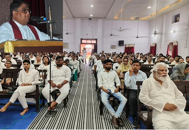 रामपुर : ईशु ने समस्त मानव जाति के पापों के प्रायश्चित को दिया बलिदान, गुड फ्राइडे पर गिरजाघरों में हुई आराधना