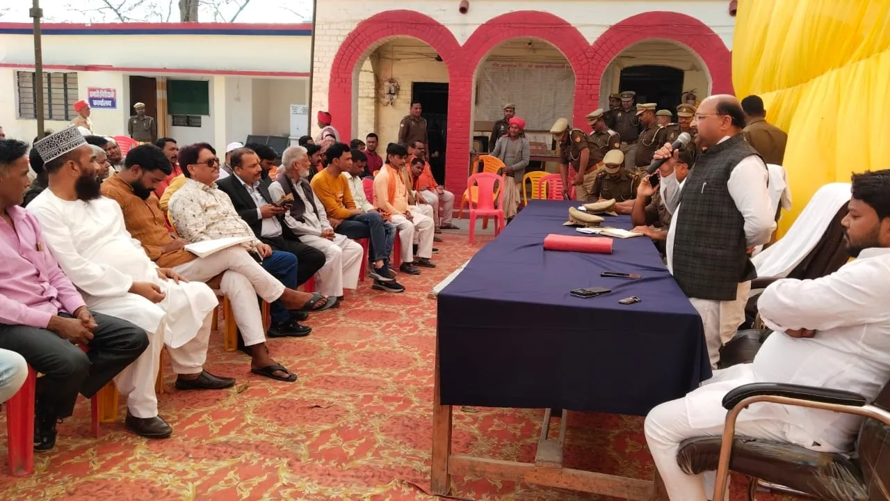श्रावस्ती में त्योहारों को लेकर पुलिस अलर्ट, बोले सीओ-अराजकता फैलाने पर होगी सख्त कार्रवाई 