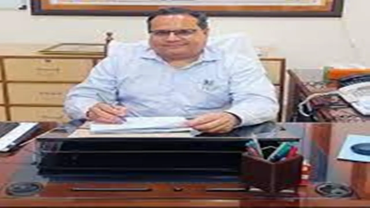इस बार लोकसभा चुनाव में 70 प्रतिशत से अधिक मतदान सुनिश्चित कराएं विभाग: रिणवा