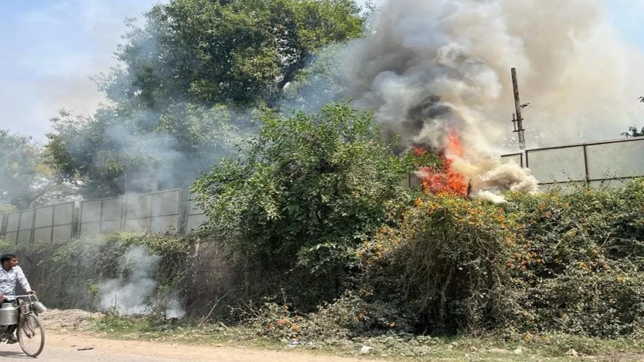प्रयागराज: कमांडेंट बंगले के पीछे लगी आग, पाया गया काबू  