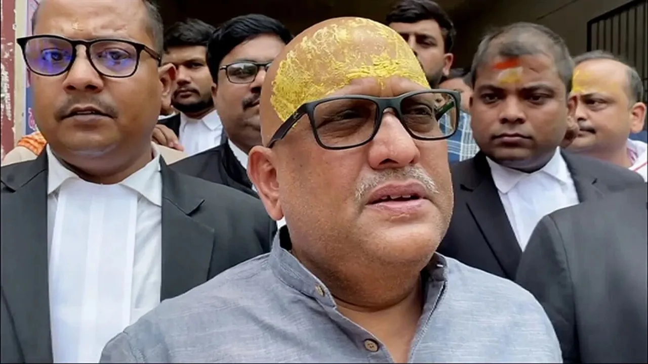 अमेठी और रायबरेली से गांधी परिवार के सदस्य लड़ेंगें चुनाव, UP कांग्रेस ने पारित किया प्रस्ताव 