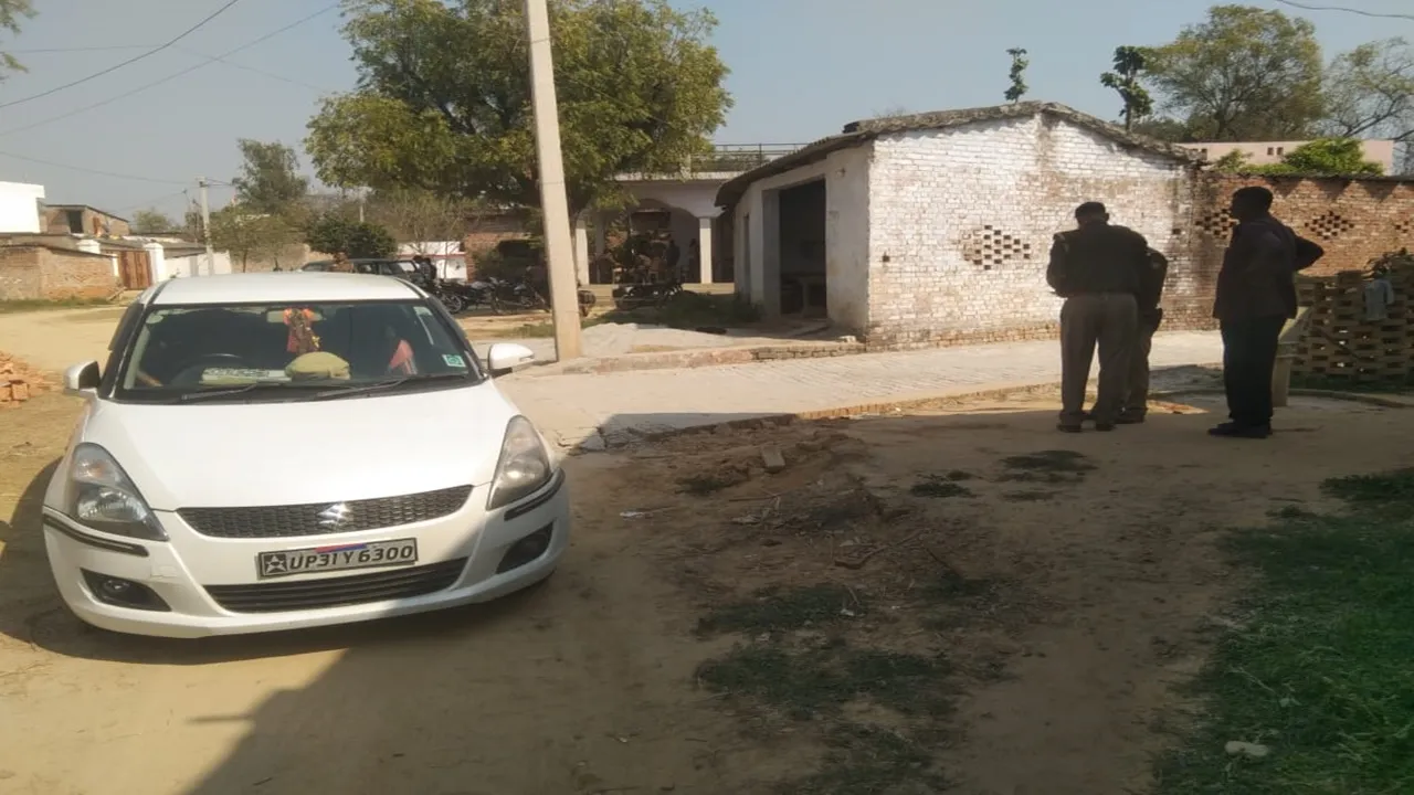 अयोध्या: कुल्हाड़ी से ताबड़तोड़ वार कर पत्नी को उतारा मौत के घाट, पति समेत पूरा परिवार फरार