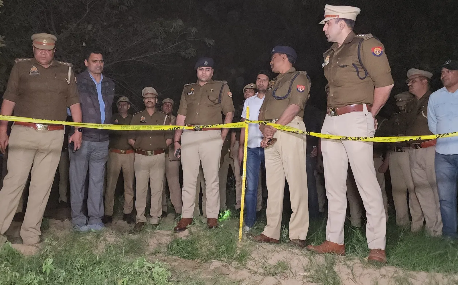 संभल: हिरासत से फरार बदमाश से फिर हुई पुलिस की मुठभेड़, टांग में लगी गोली 