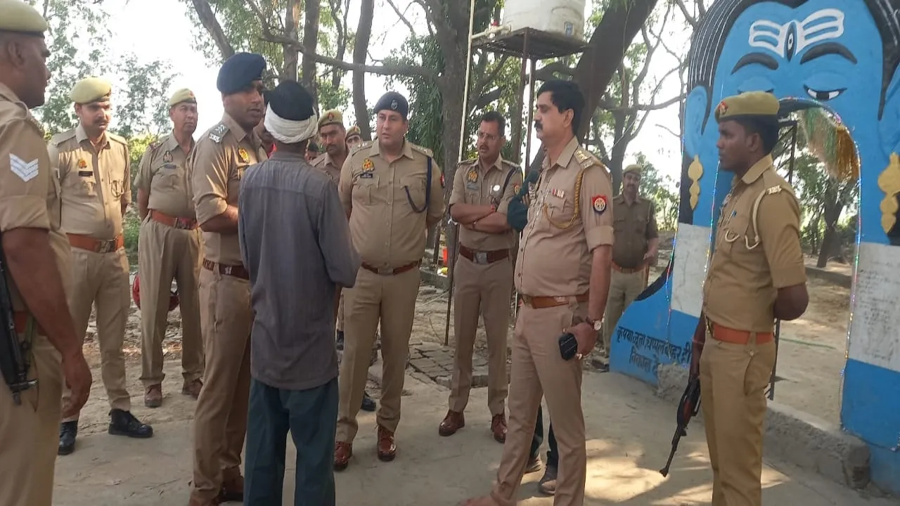 सीतापुर: रामेश्वर धाम मंदिर के अंदर पुजारी की गला रेतकर हत्या, जांच में जुटी पुलिस