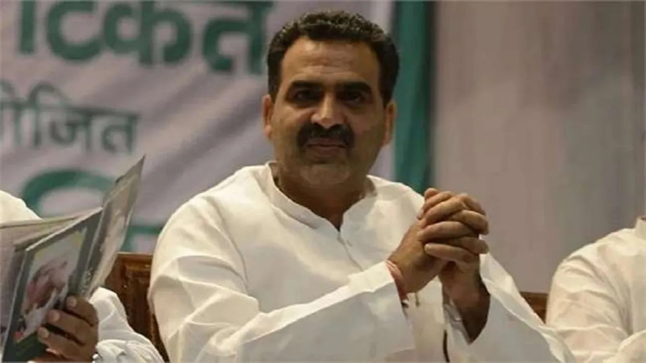 मुजफ्फरनगर: BJP प्रत्याशी डॉ संजीव बालियान के काफिले पर हमला, कई गाड़ियों में की गई तोड़फोड़, देखें वीडियो