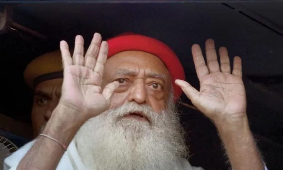 शाहजहांपुर: आसाराम रेप मामले में पीड़िता के पिता का वीडियो वायरल, जांच शुरू