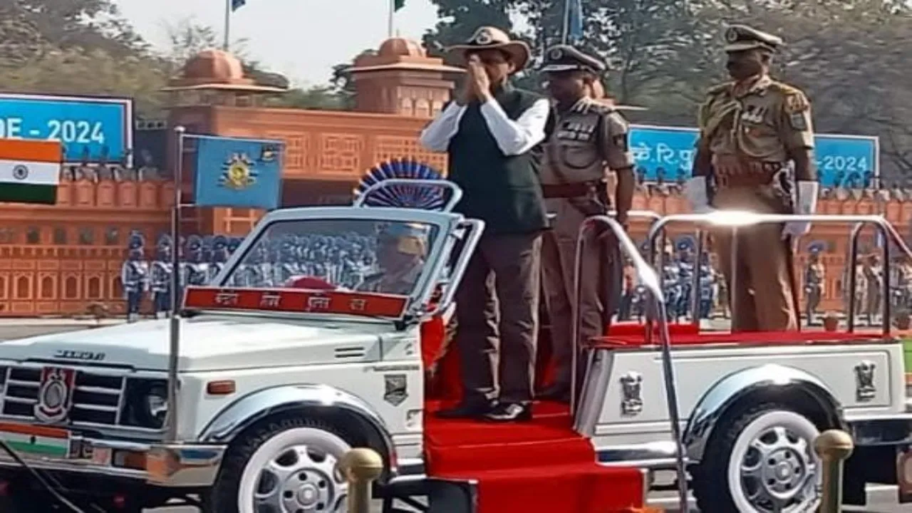 गृह राज्य मंत्री ने ली सीआरपीएफ परेड की सलामी, बलिदानी जवानों के स्वजनों  को किया सम्मानित