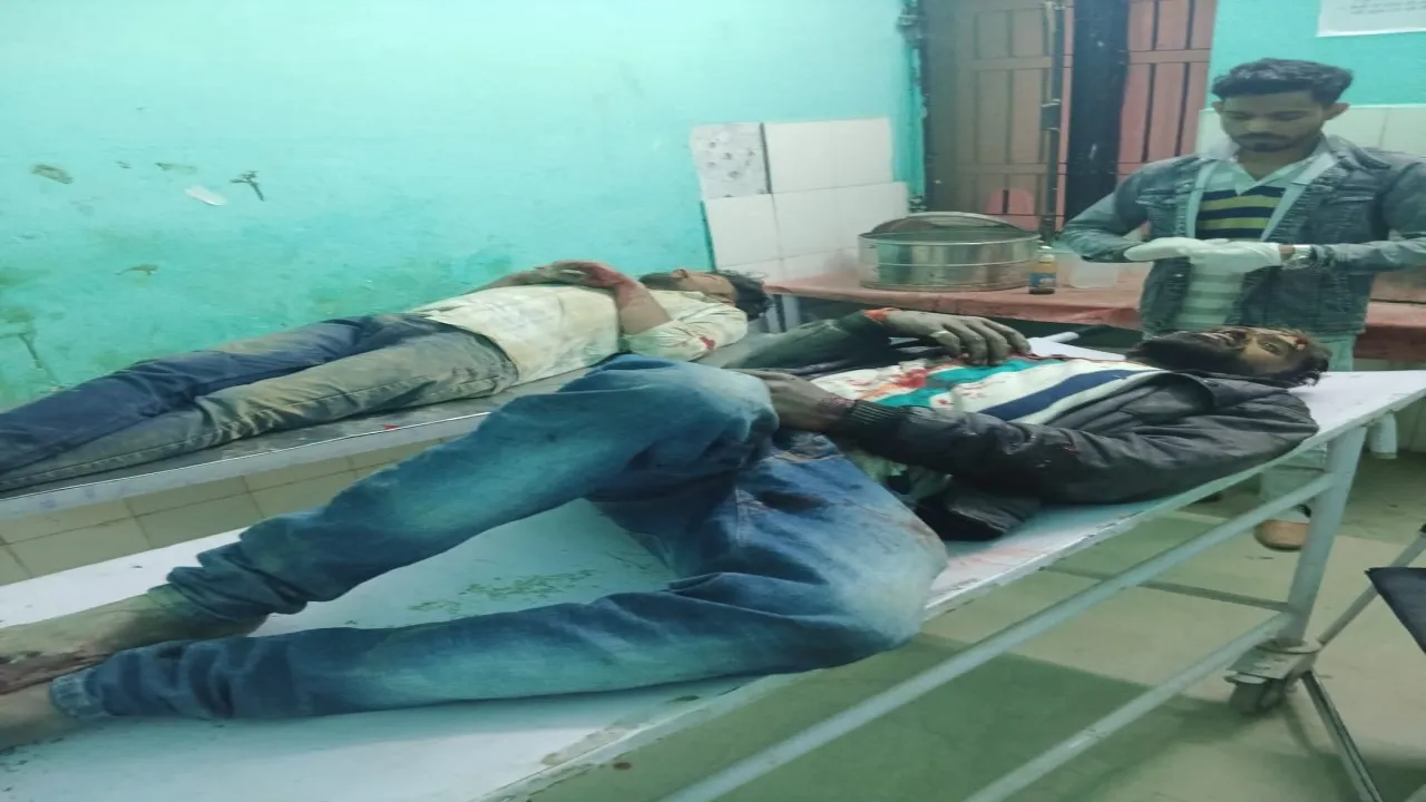 सुलतानपुर: ट्रैक्टर व बाइक की भिड़ंत में युवक की मौत, दो की हालत गंभीर 