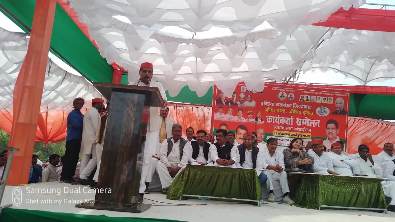 सरकार बदलने से अधिक संविधान बचाने का है चुनाव: लालजी वर्मा