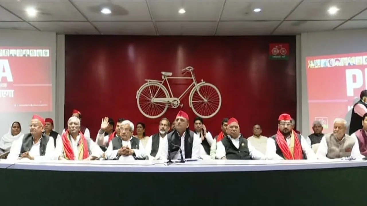 बसपा और भाजपा के नेता अपने सैकड़ों साथियों संग सपा में हुई शामिल, अखिलेश ने भाजपा पर बोला हमला