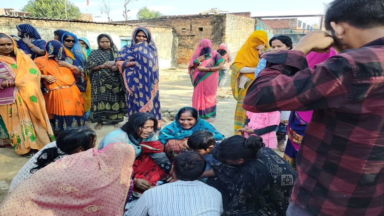 सुलतानपुर: पति का लटकता मिला शव, पत्नी है मायके..., जाने क्या है मामला....