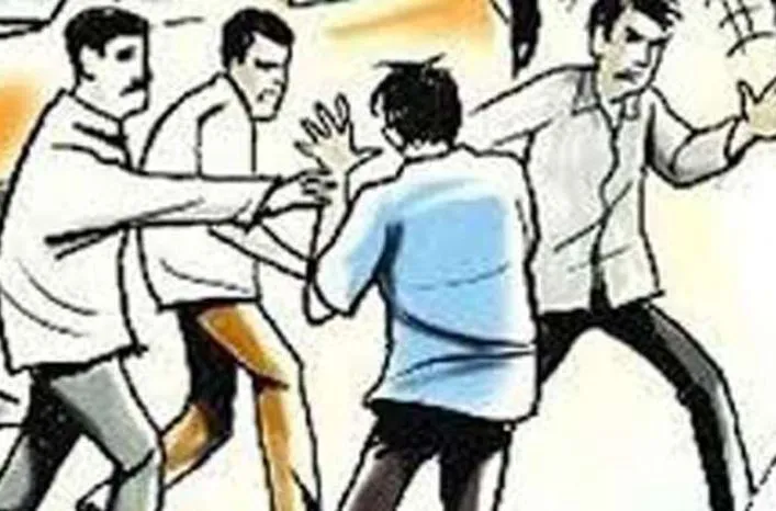 बदायूं: मुकदमा की पैरवी करने जा रहे वृद्ध से मारपीट कर लूटा, 5 लोगों पर FIR