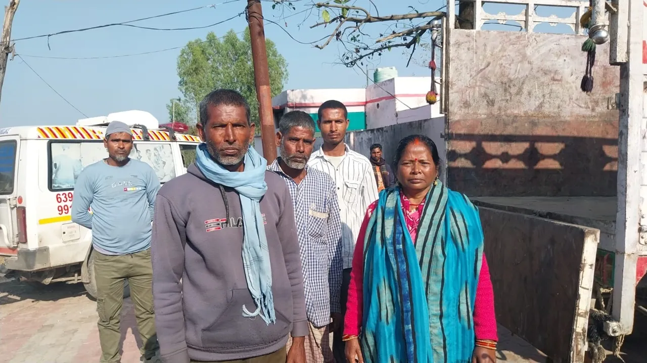 बहराइच: बच्चों को छोड़ प्रेमी संग फरार हुई पत्नी, वियोग में पति ने फंदा लगाकर दी जान