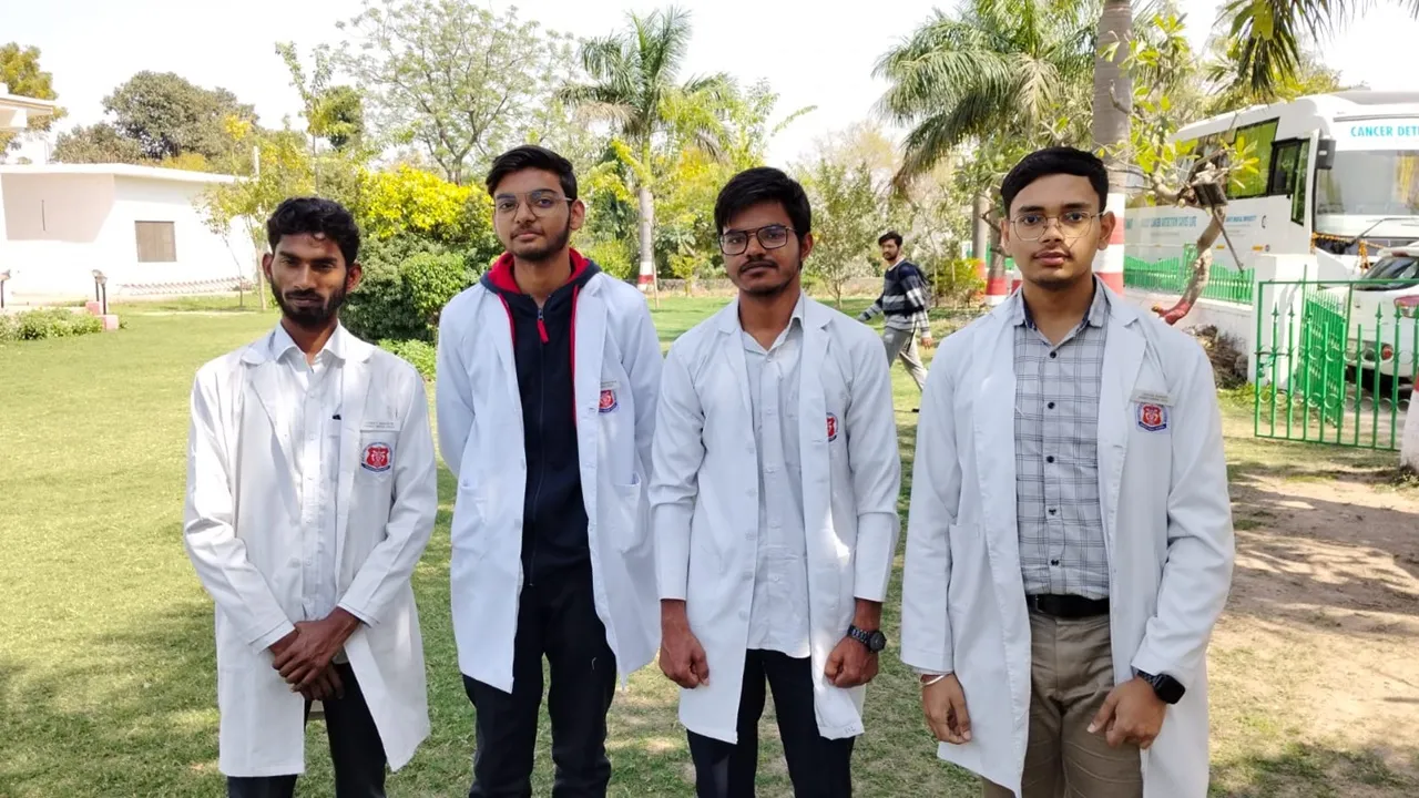 लोकसभा चुनाव: पहली बार मतदान करने वाले मेडिकोज बोले - सुरक्षा और रोजगार की गारंटी पर करेंगे वोट