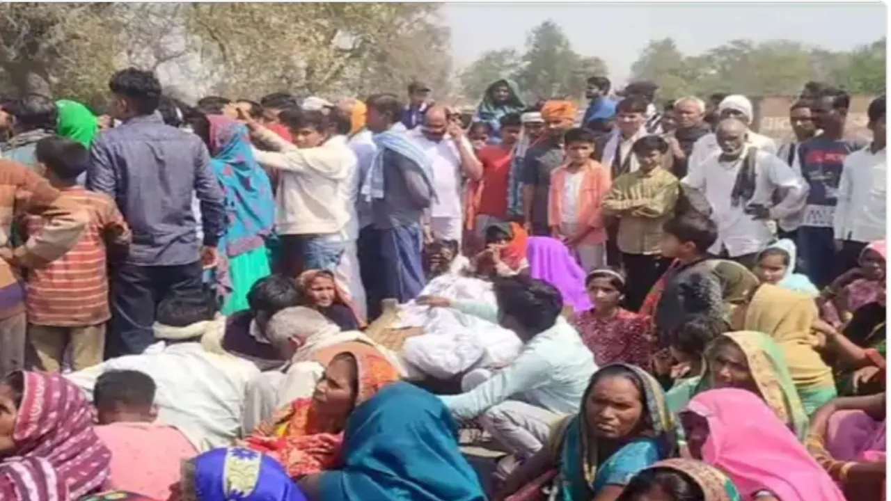 हरदोई के बिलग्राम में हाई-वे पर शव रख कर परिजनों ने किया हंगामा