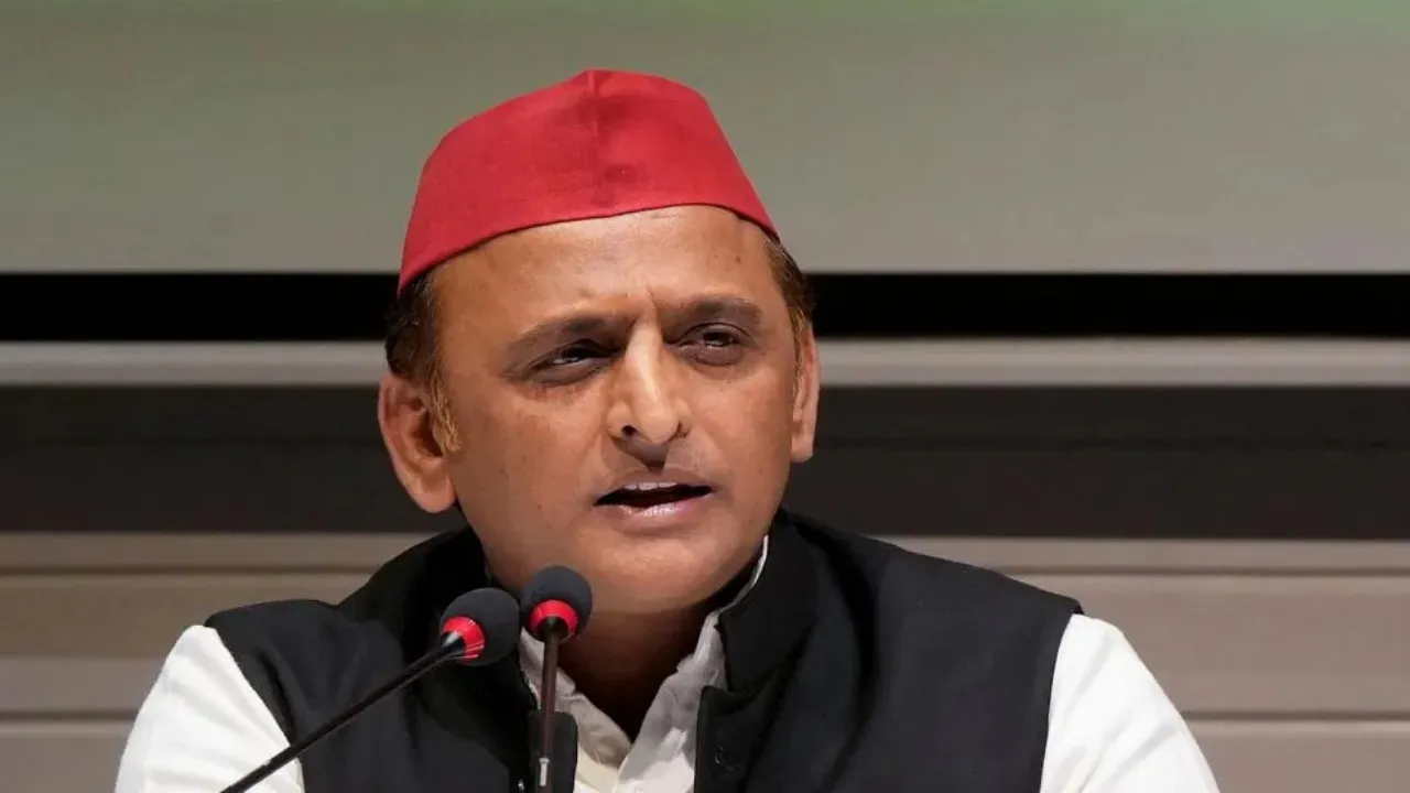अखिलेश यादव ने SP के बड़े नेताओं को बुलाया लखनऊ, मेरठ और रामपुर सीट पर मची खींचतान