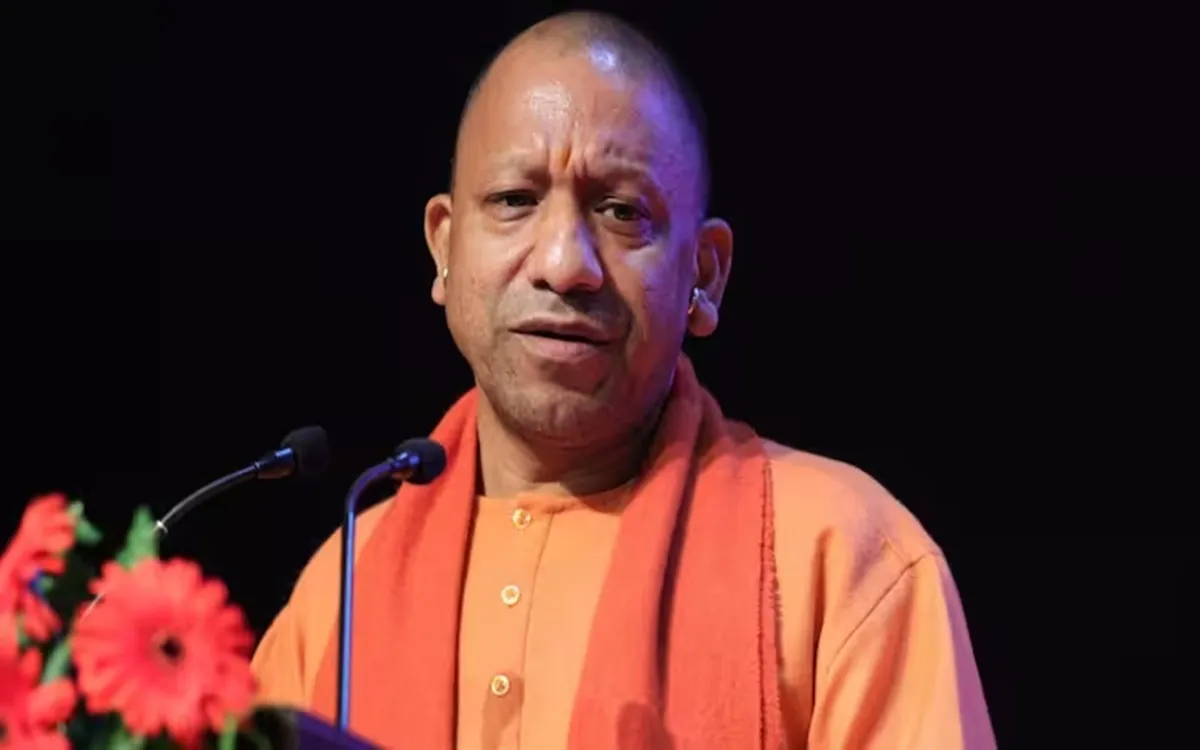 स्मार्ट सिटी ही नहीं यूपी के युवा भी बनेंगे स्मार्ट, बोले सीएम योगी- जिंदगी भर जेल में सड़ेंगे युवाओं के भविष्य से खिलवाड़ करने वाले