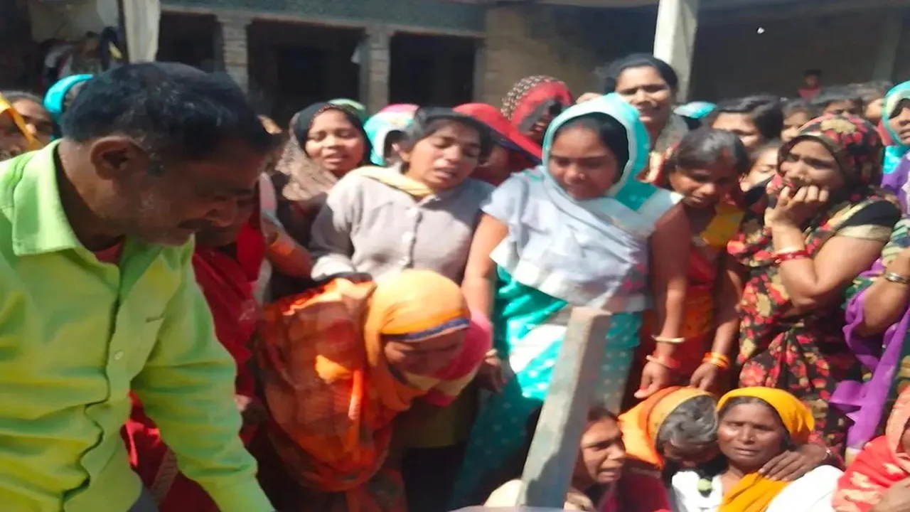 बाराबंकी: सड़क हादसे में एक युवक की मौत, एक गंभीर