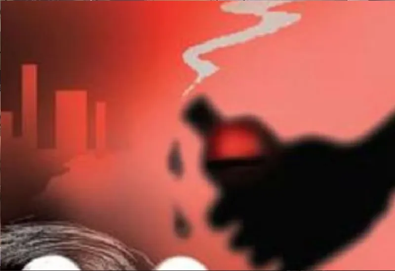 बिजनौर: बाइक सवारों ने रिटायर्ड सिपाही पर फेंका तैजाब, बेटी ने कहा: ससुरालियों ने दिया वारदात को अंजाम 