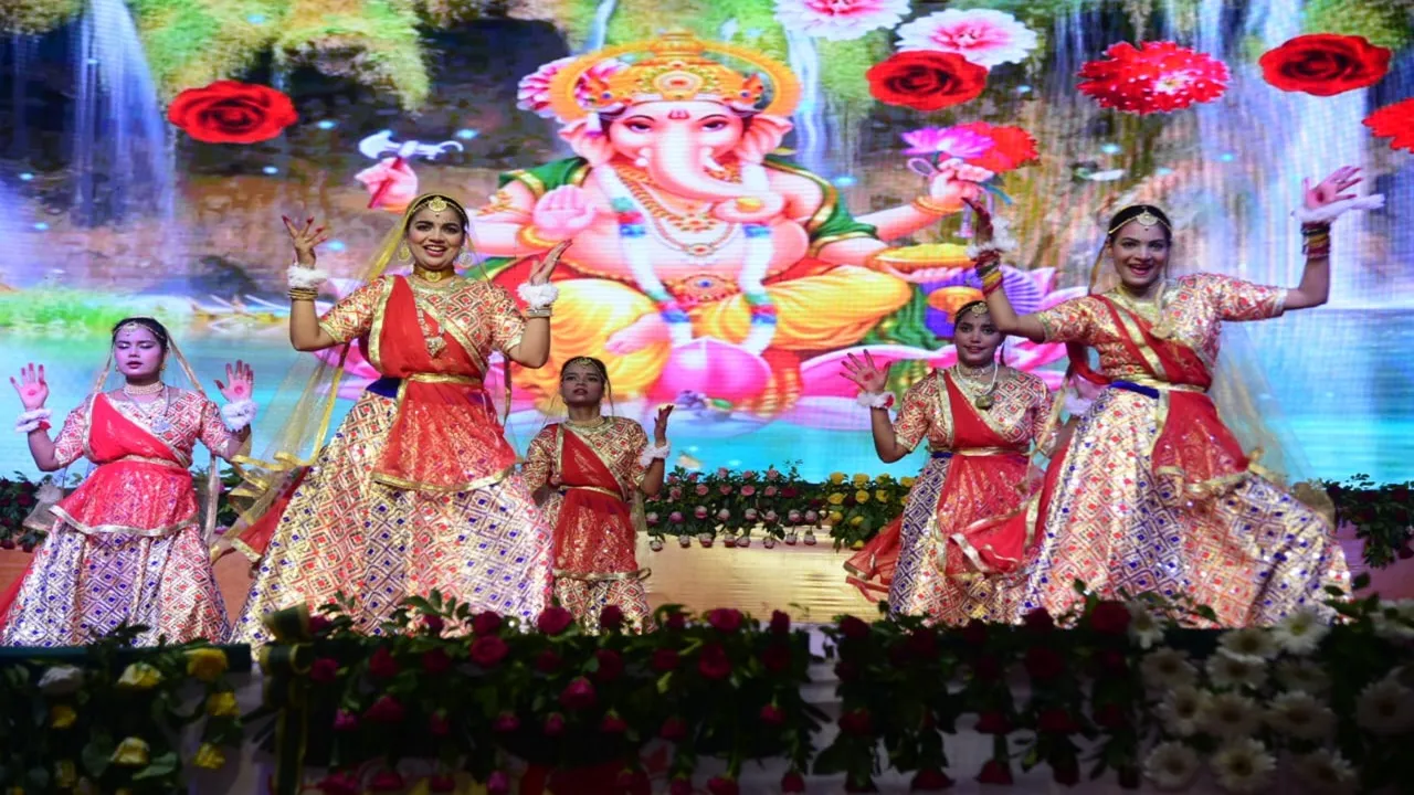 अयोध्या: कौशल्या के जन्मे ललनवा,चलो सखी अवध मा...