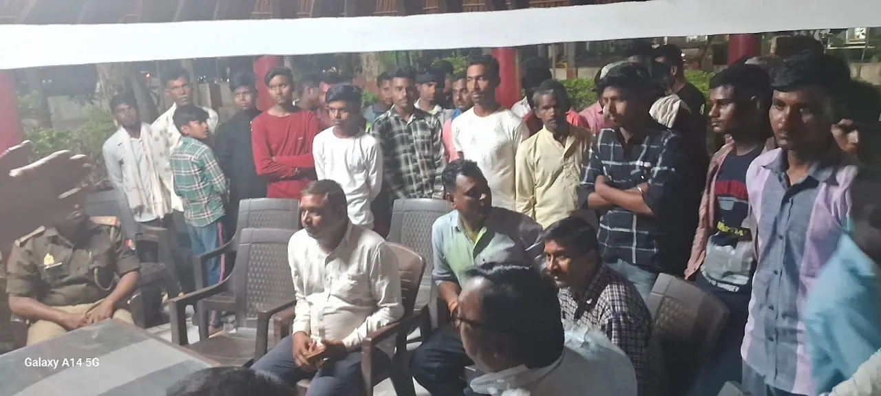 लखीमपुर खीरी: पुलिस पिकेट के पास खड़ा ट्रक चोरी, CCTV में कैद हुई वारदात