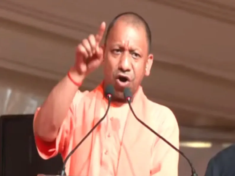 प्रबुद्धजन सम्मेलन : अमरोहा में सीएम योगी बोले-आपका एक वोट देश की तकदीर बदल सकता है