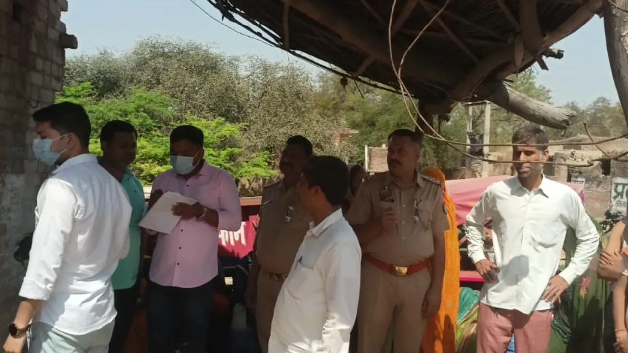 Kanpur Dehat Crime: रिटायर पुलिस कर्मी का संदिग्ध हालत में कमरे में मिला शव...फोरेंसिक टीम ने जुटाए साक्ष्य