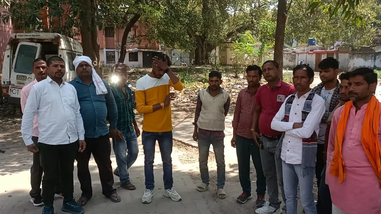 बहराइच: तेज रफ्तार वाहन की टक्कर से किशोर समेत दो की मौत