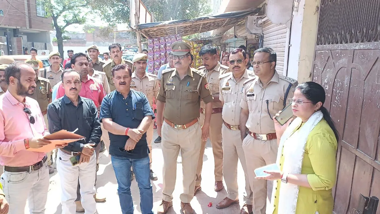 Farrukhabad: बार एसोसिएशन के पूर्व महासचिव संजीव पारिया की 35 करोड़ की संपत्ति कुर्क...गलत तरीके से की गई थी अर्जित