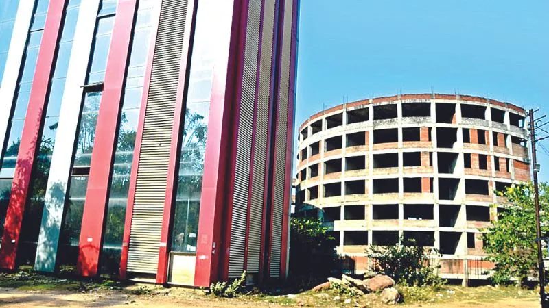 Kanpur: 367 करोड़ का अधूरा ‘ताजमहल’ किसलिए बनाया...GSVM प्रशासन को निर्माणाधीन इमारत देने के लिए बनाई गई थी योजना 
